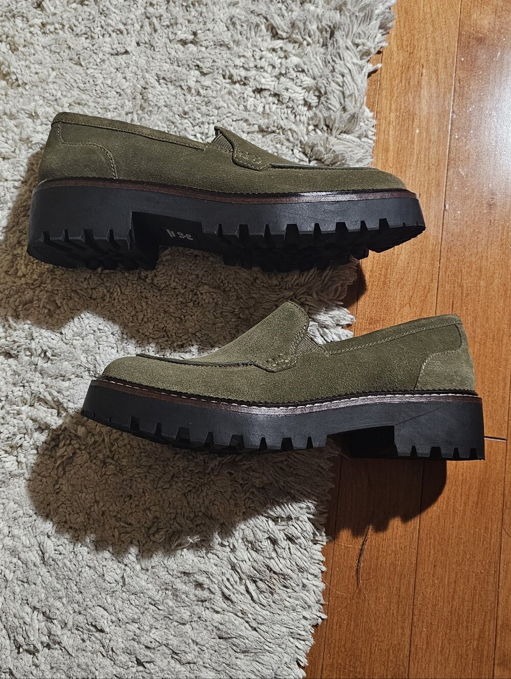 Caslon Olive Green Loafer Pre owned in Excellent condition W Size 6.5 - Picture 7 of 9